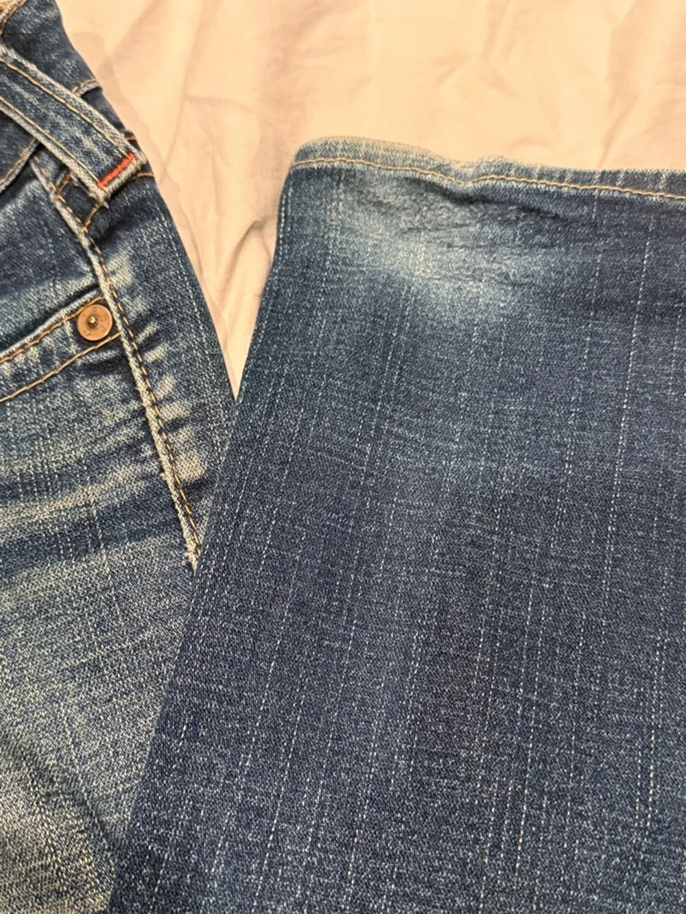 True Religion Women’s Boot Cut Jeans in Faded Blue - Picture 2 of 5